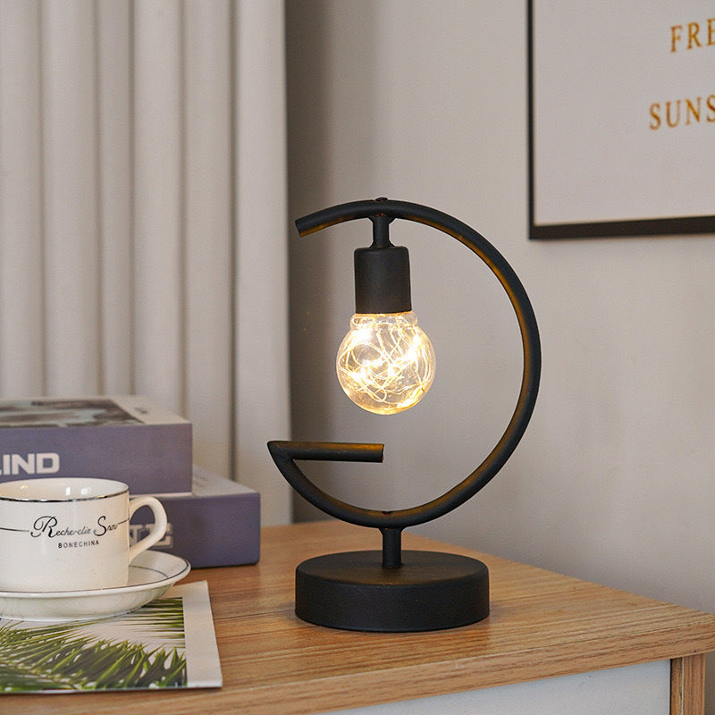 Vintage Iron Table Lamp | Retro Battery-Powered Decorative Light